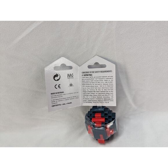 Mattel Minecraft Spawn Egg w/ Mini Figure Inside - CAVE SPIDER (Black & Red Egg) - Picture 4 of 7